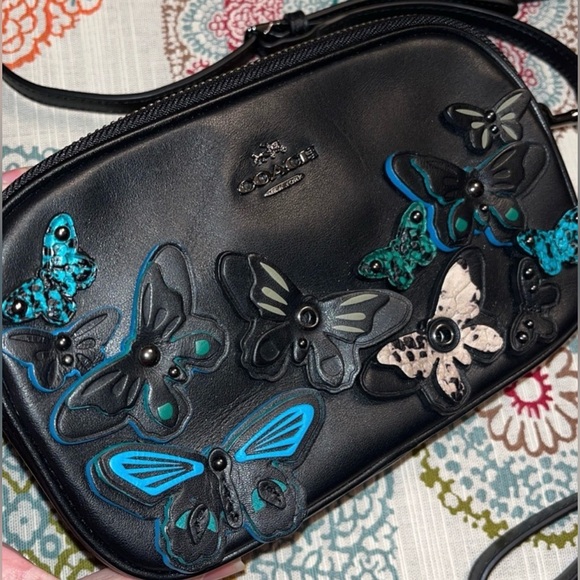 Coach Butterfly Appliqué Crossbody Clutch in Pebble Leather. - Picture 2 of 16